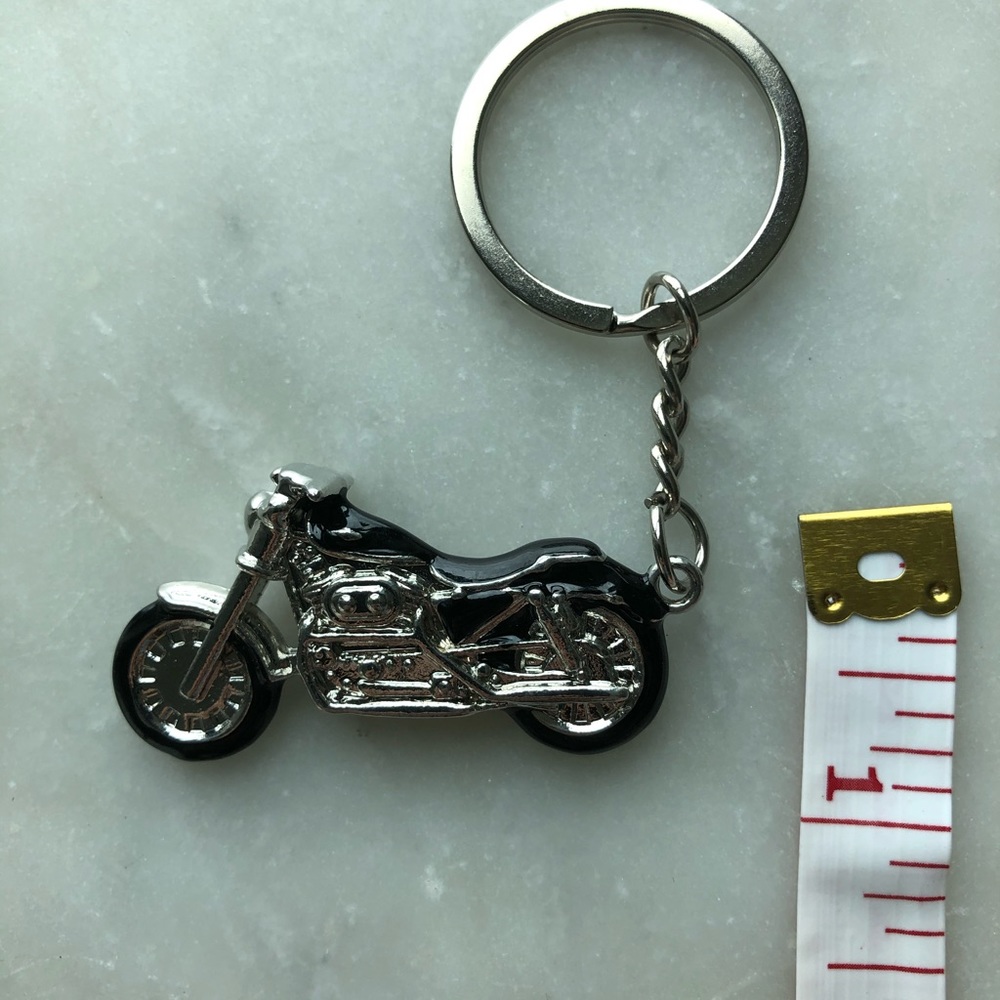 Motorcycle Silver Keychain - Picture 3 of 4